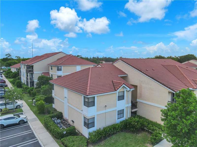 2 bedroom Condominium at 5681 Riverside Drive #101A6, Grand Oasis Condo, Coral Springs — photo 3