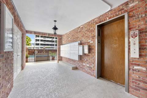 2424 NE 9th Street #305, Fort Lauderdale FL - photo 18 of 32