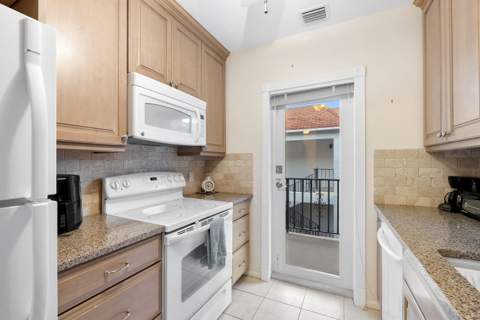 2424 NE 9th Street #305, Fort Lauderdale FL - photo 13 of 32