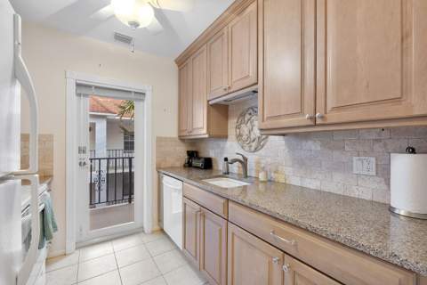 2424 NE 9th Street #305, Fort Lauderdale FL - photo 12 of 32