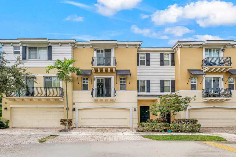 3 bedroom Townhouse at 673 NW 38th Circle, Vistazo At Boca Raton, Boca Raton — photo 1