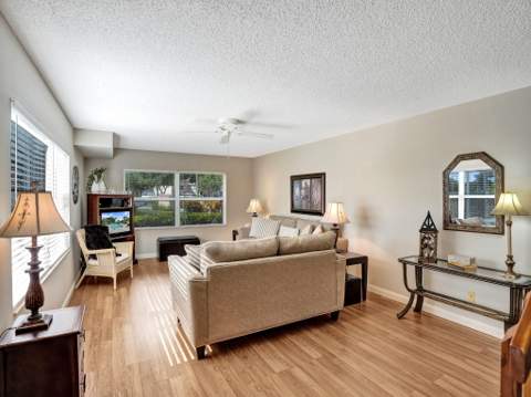 5803 Wheatley Court, Boynton Beach FL - photo 9 of 52