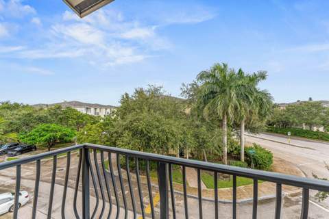 673 NW 38th Circle, Boca Raton FL - photo 21 of 34