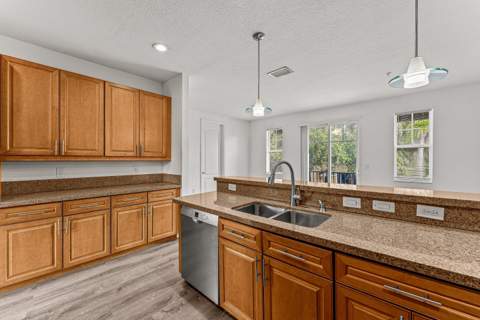 673 NW 38th Circle, Boca Raton FL - photo 16 of 34