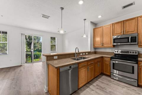 673 NW 38th Circle, Boca Raton FL - photo 15 of 34