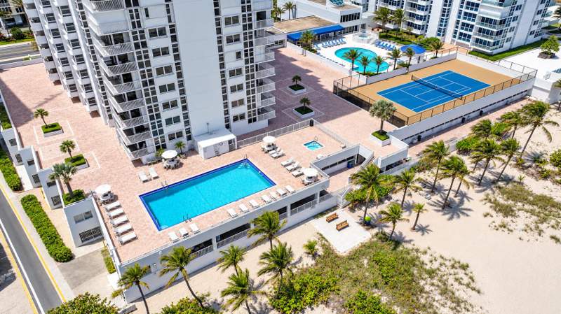 2 bedroom Condominium at 1370 S Ocean Boulevard #1703, Renaissance Of Pompano Beach, Pompano Beach — photo 2