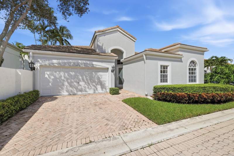 3 bedroom Single Family Residence at 4252 NW 66th Lane, Kensington At Woodfield Country Club, Boca Raton — photo 2