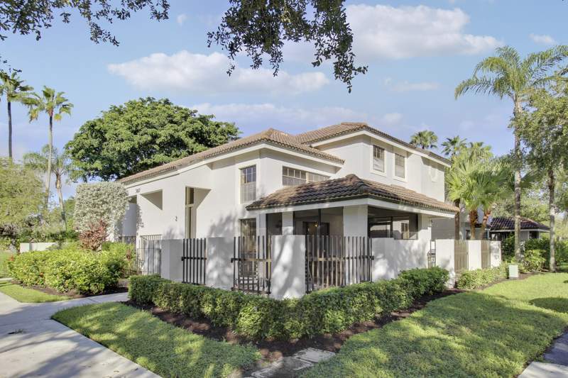 2 bedroom Condominium at 587 Prestwick Circle #2, Prestwick Chase, Palm Beach Gardens — photo 4