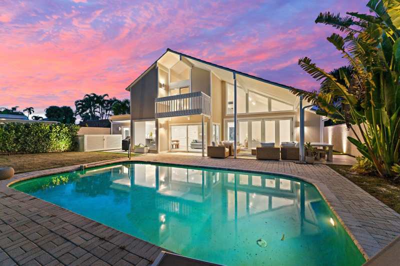 3 bedroom Single Family Residence at 101 W Tarpon Lane, Ocean Walk, Jupiter — photo 1
