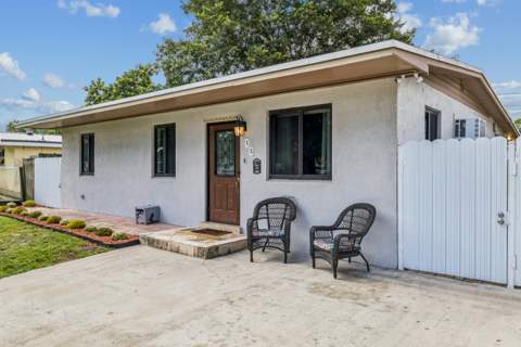 55 Davis Road, Palm Springs FL - photo 8 of 40