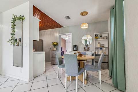 55 Davis Road, Palm Springs FL - photo 12 of 40