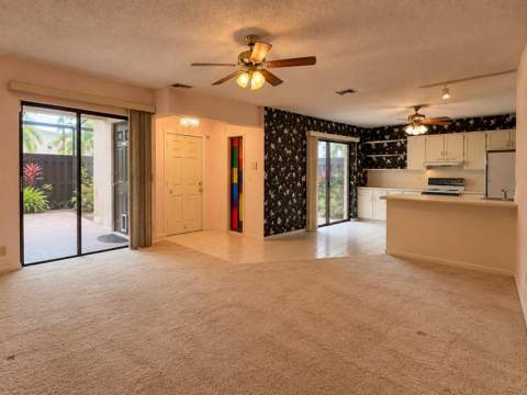 6264 Seven Springs Boulevard #A, Greenacres FL - photo 6 of 22