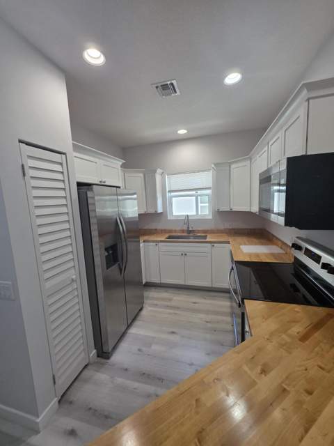 4595 Cambridge Street, Lake Worth Beach FL - photo 7 of 20