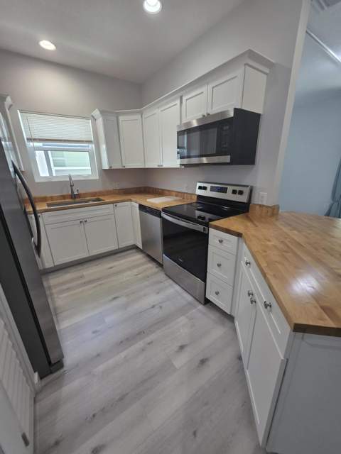 4595 Cambridge Street, Lake Worth Beach FL - photo 8 of 20