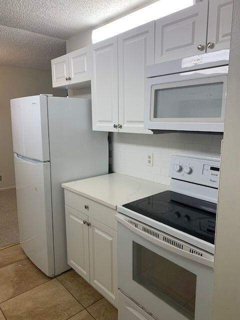 1 bedroom Condominium at 150 Pineview Road #B8, Pines Of Jupiter/Tequesta Condo, Jupiter — photo 2