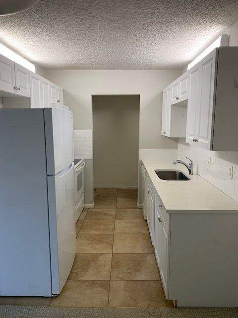 1 bedroom Condominium at 150 Pineview Road #B8, Pines Of Jupiter/Tequesta Condo, Jupiter — photo 4