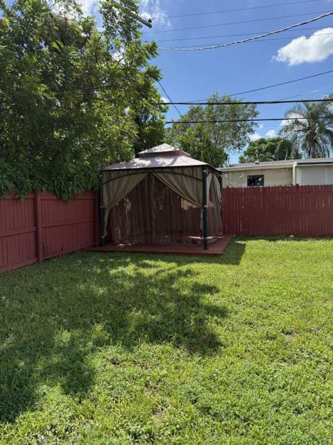7440 Freedom Street, Hollywood FL - photo 19 of 22