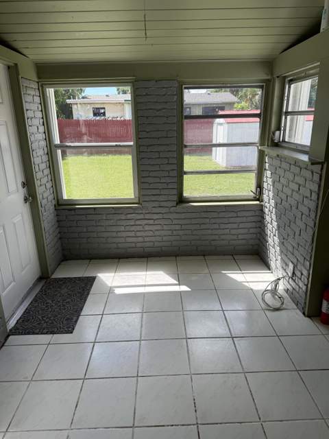 7440 Freedom Street, Hollywood FL - photo 10 of 22