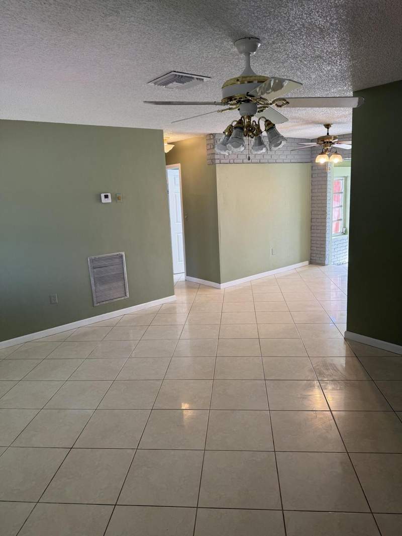2 bedroom Single Family Residence at 7440 Freedom Street, Driftwood Estates No 3, Hollywood — photo 3