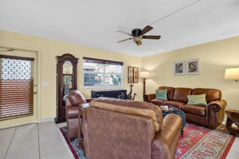 542 Monaco Way, Delray Beach FL - photo 6 of 26