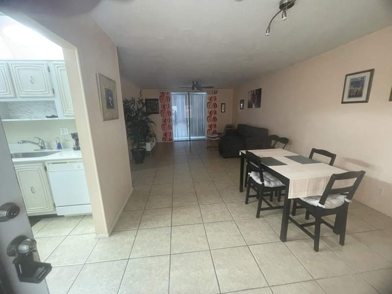 1 bedroom Condominium at 2821 Somerset Drive #118, Somerset No 1 Condo, Lauderdale Lakes — photo 4