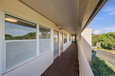 2305 Lucaya Lane #E4, Coconut Creek FL - photo 18 of 36