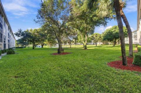 2305 Lucaya Lane #E4, Coconut Creek FL - photo 20 of 36