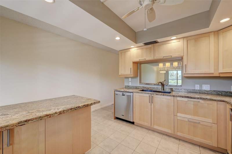 2 bedroom Condominium at 4402 Martinique Court #D2, Martinique Village II C Condo, Coconut Creek — photo 5