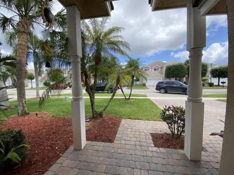 325 Berenger Walk, Royal Palm Beach FL - photo 6 of 43