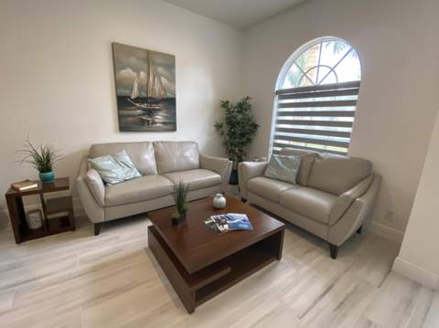 325 Berenger Walk, Royal Palm Beach FL - photo 8 of 43