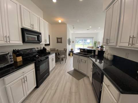 325 Berenger Walk, Royal Palm Beach FL - photo 11 of 43