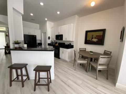 325 Berenger Walk, Royal Palm Beach FL - photo 16 of 43