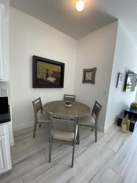 325 Berenger Walk, Royal Palm Beach FL - photo 17 of 43