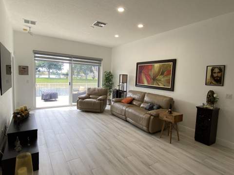 325 Berenger Walk, Royal Palm Beach FL - photo 18 of 43