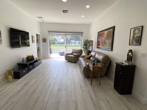 325 Berenger Walk, Royal Palm Beach FL - photo 19 of 43