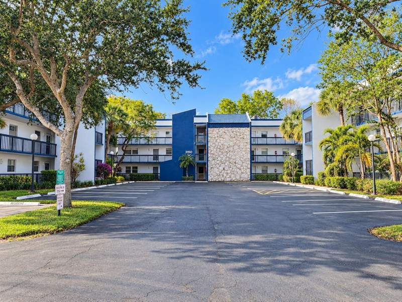 2 bedroom Condominium at 3150 Holiday Springs Boulevard #8-204, Holiday Springs Village 1 Condo, Margate — photo 2