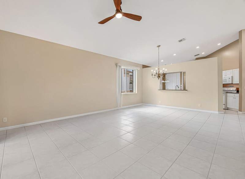 3 bedroom Single Family Residence at 8067 Bellafiore Way, Melrose Pud Pod G, Boynton Beach — photo 4