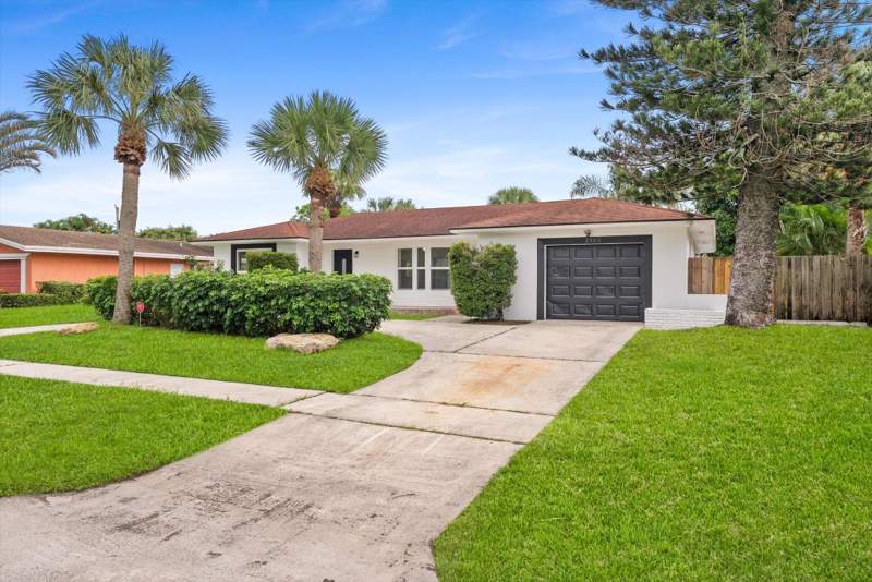 3 bedroom Single Family Residence at 1660 40th Street, Westfield At Wpb, West Palm Beach — photo 2