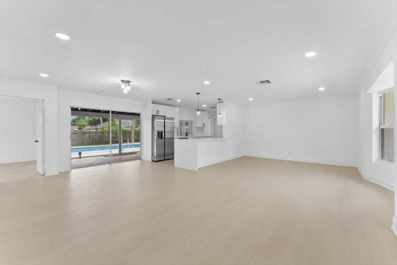 3 bedroom Single Family Residence at 1660 40th Street, Westfield At Wpb, West Palm Beach — photo 4