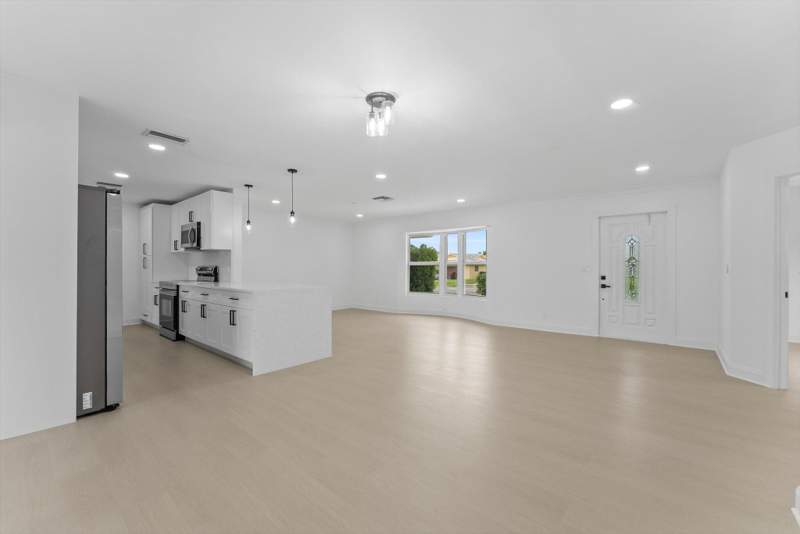 3 bedroom Single Family Residence at 1660 40th Street, Westfield At Wpb, West Palm Beach — photo 5