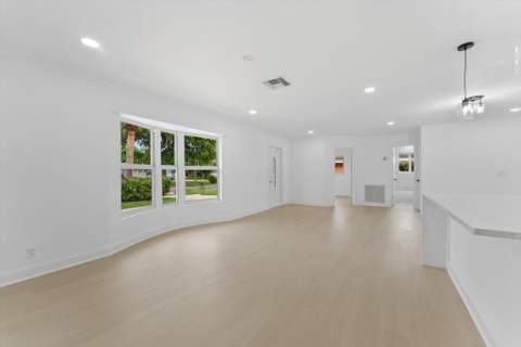 1660 40th Street, West Palm Beach FL - photo 6 of 31