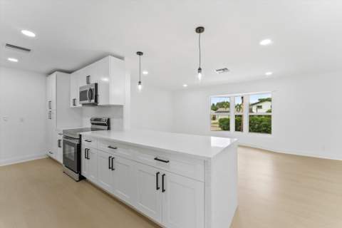 1660 40th Street, West Palm Beach FL - photo 9 of 31