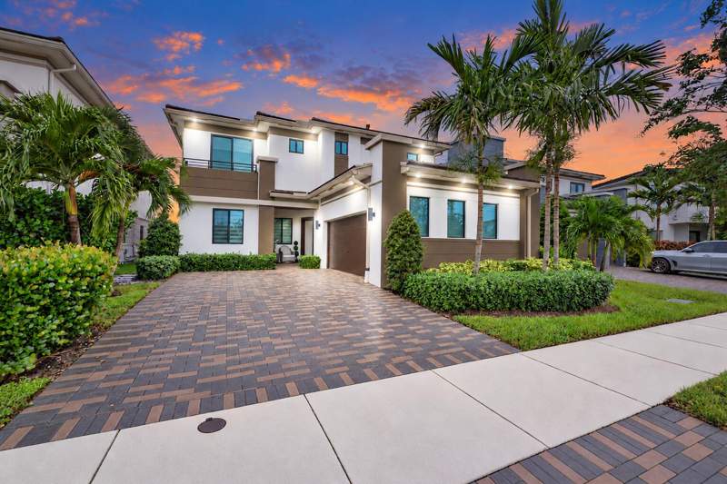 5 bedroom Single Family Residence at 10733 Aqua Court, Triple H Ranch Plat, Parkland — photo 2