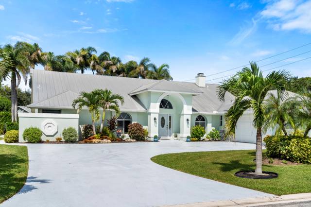 1801 SW HUNTERS CLUB Way, home for sale in Palm City