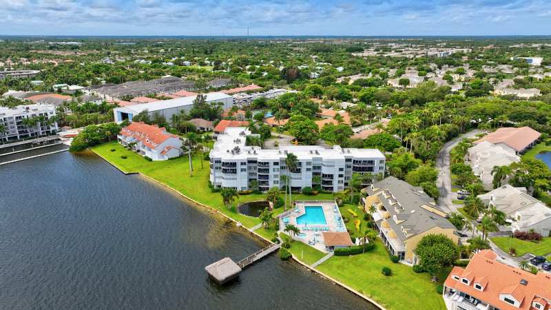 3 bedroom Condominium at 8200 Lakeshore Drive #2010, Lakeshore Colony I Condo, Hypoluxo — photo 1