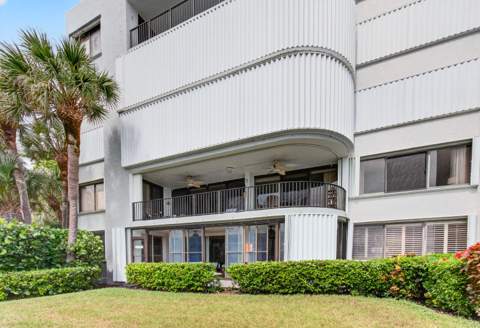 8200 Lakeshore Drive #2010, Hypoluxo FL - photo 9 of 70