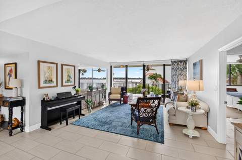 8200 Lakeshore Drive #2010, Hypoluxo FL - photo 11 of 82