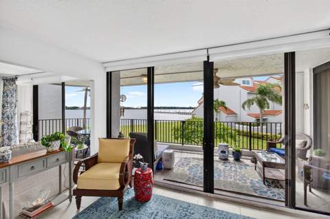 8200 Lakeshore Drive #2010, Hypoluxo FL - photo 18 of 82