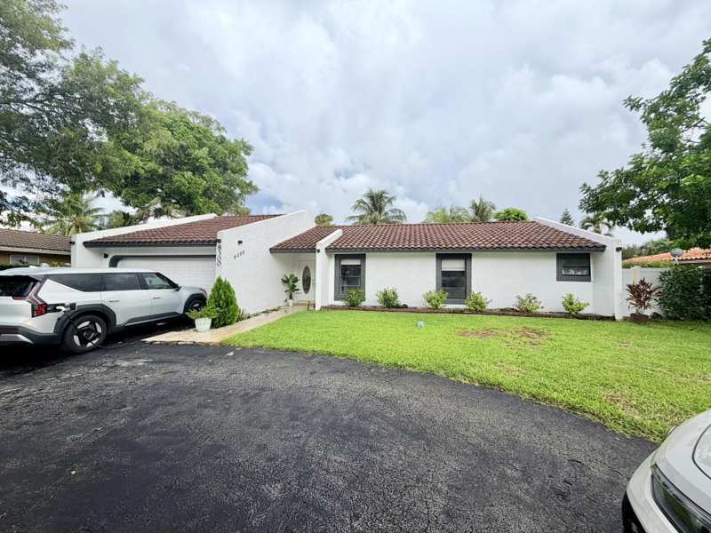4 bedroom Single Family Residence at 8300 NW 14th Court, Countrywood Estates, Coral Springs — photo 1