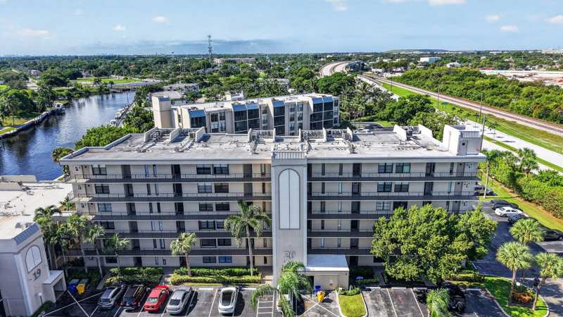 2 bedroom Condominium at 20 Royal Palm Way #3010, Boca Bayou Condo, Boca Raton — photo 1